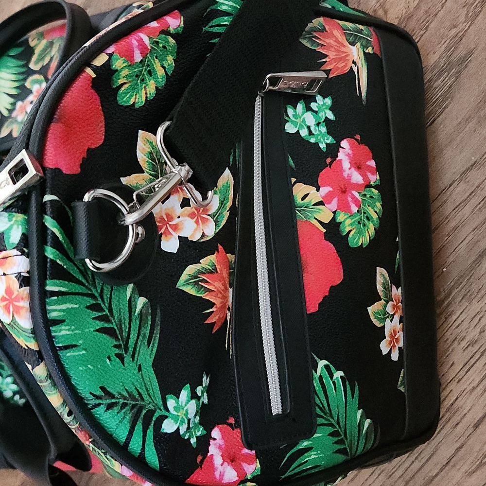 BeBe Travel Duffle Bag Black with tropical flowers - Picture 5 of 6